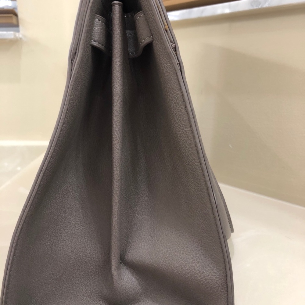 Handbag! - Picture 2 of 5
